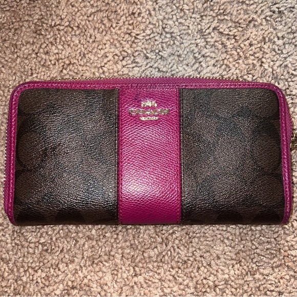 Coach wallet - Picture 2 of 4